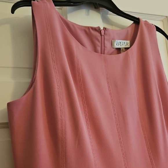 Kasper Pink Mini Dress with Chic Design - Picture 5 of 6